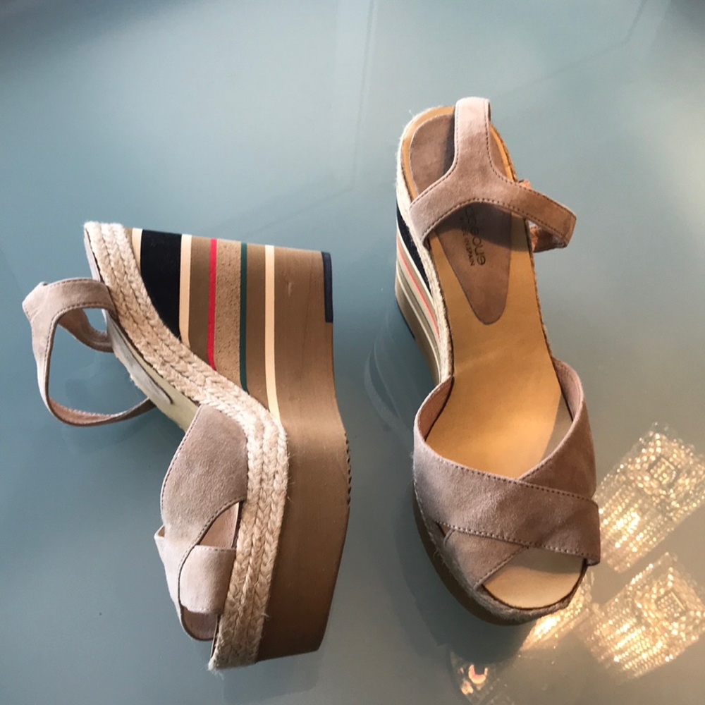 Platform sandals size 40 beige